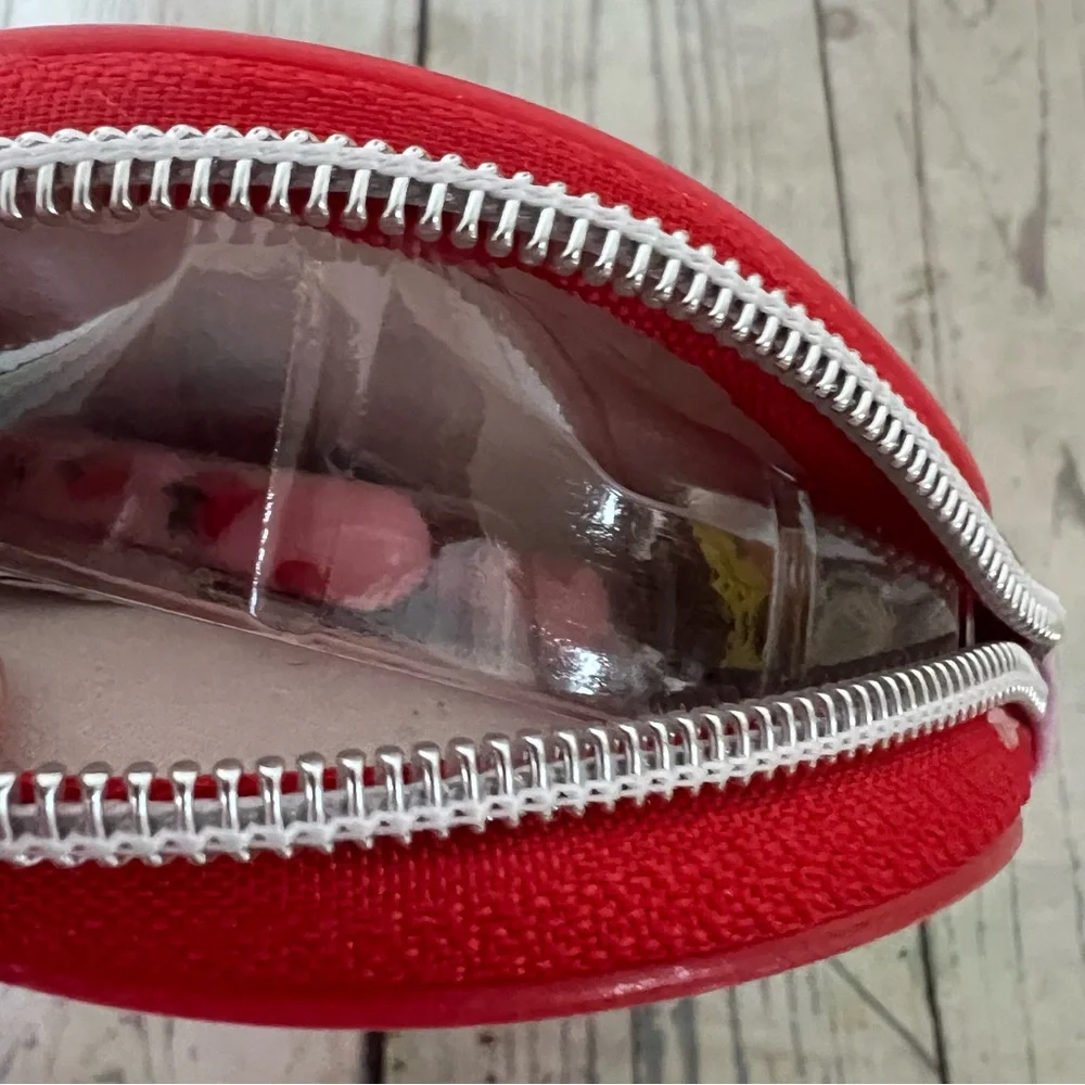 NWT Strawberry Shortcake Cosmetic Brush Travel Set 5 Pieces